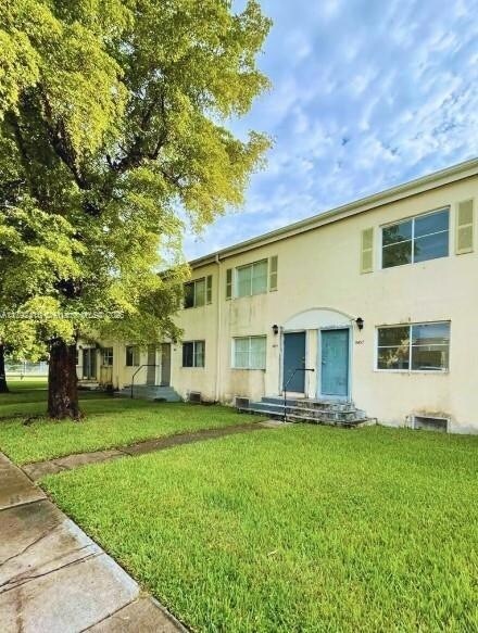 Foto del edificio - 8457 NW 4th Ct