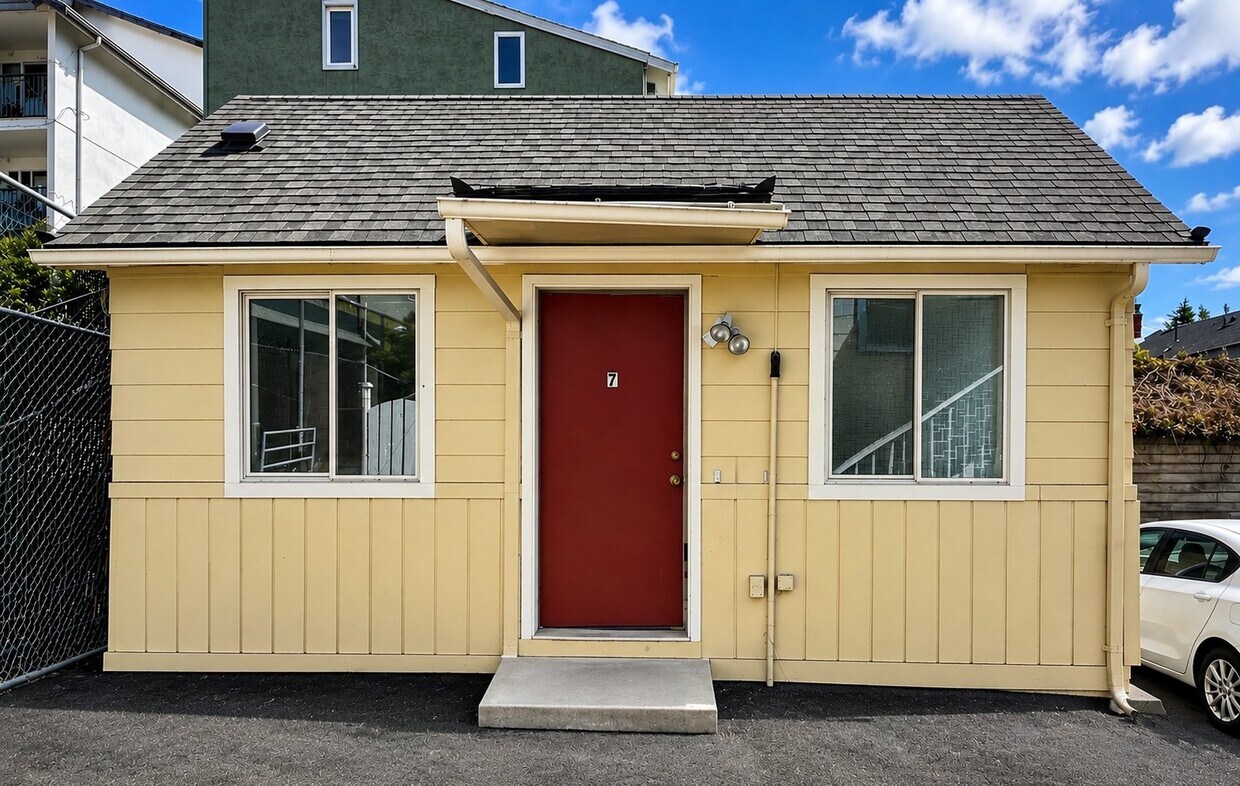 Photo - 4226 7th Ave NE (Seattle, WA)