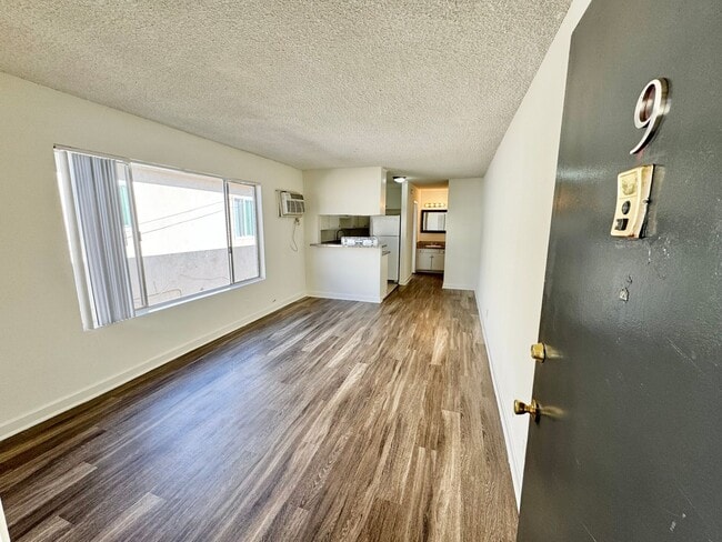 Building Photo - 3532 Keystone Av