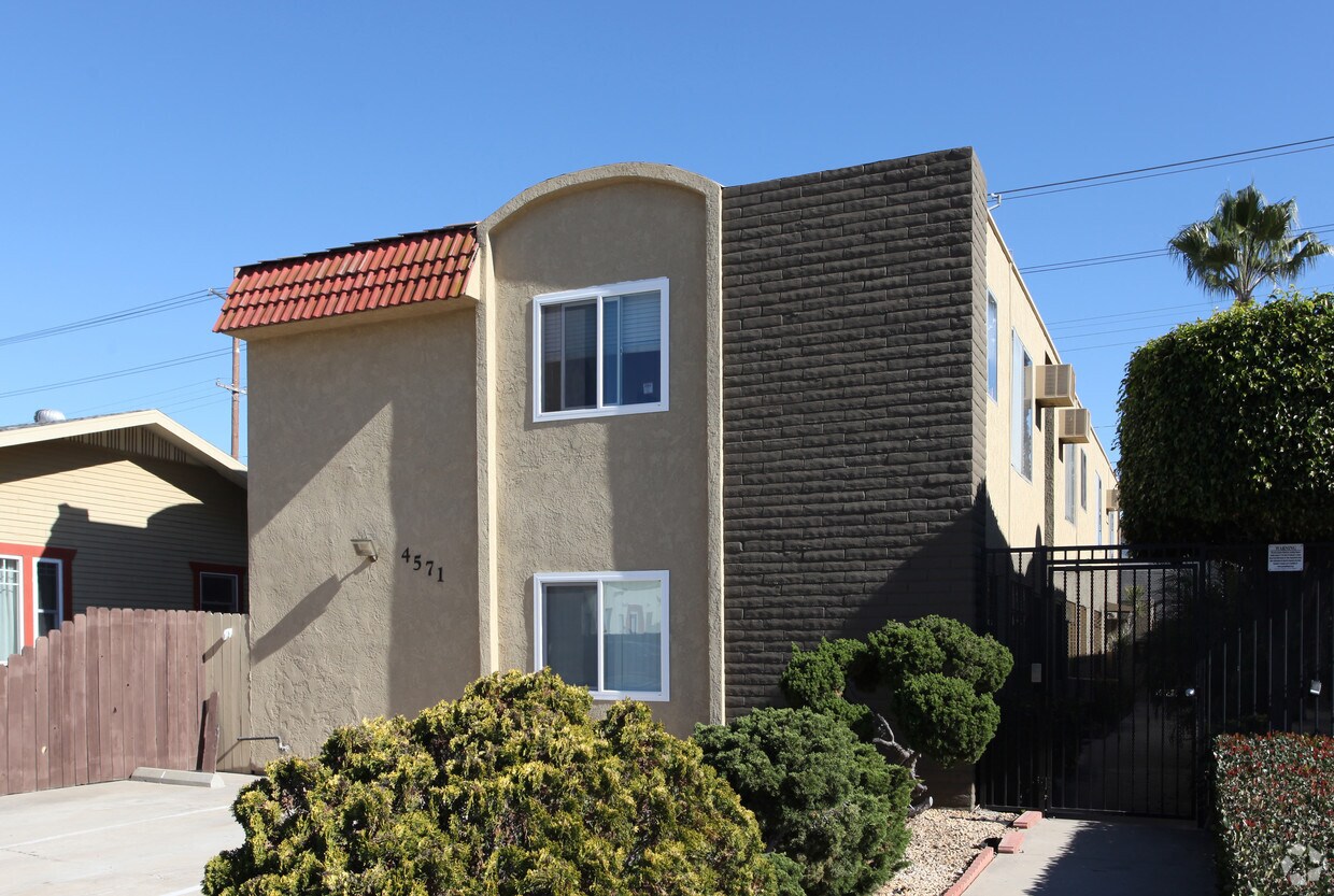 Primary Photo - 4571 Utah St