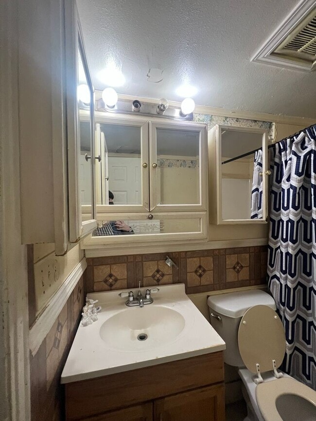 Foto del edificio - 520 W Main St