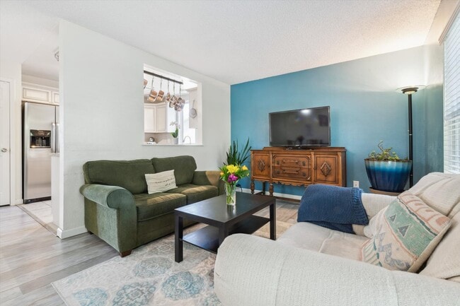 Building Photo - 4001 S Flanders Way