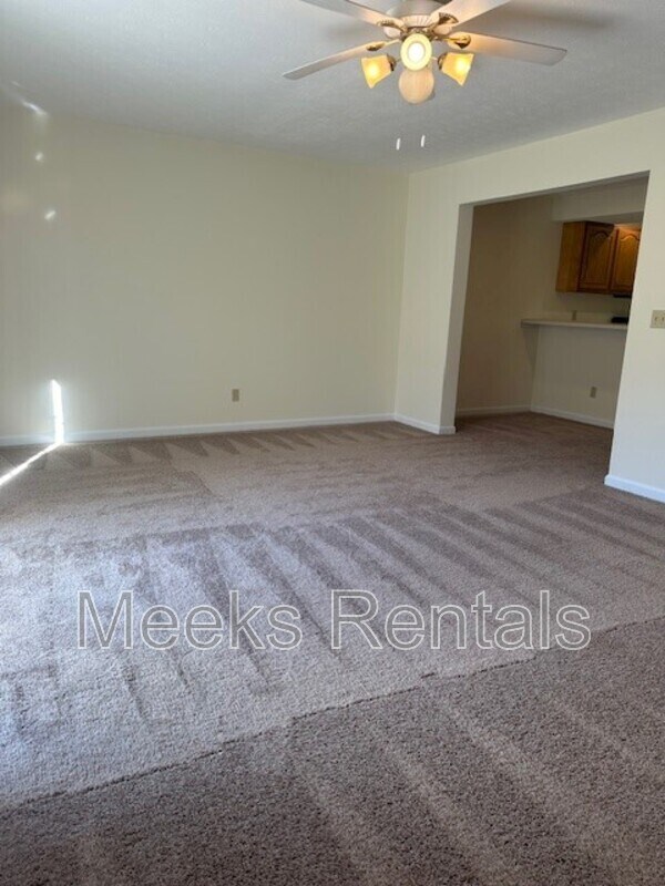 Foto del edificio - 412 Fletcher Rd