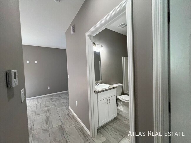 Foto del edificio - 51 W Lester St