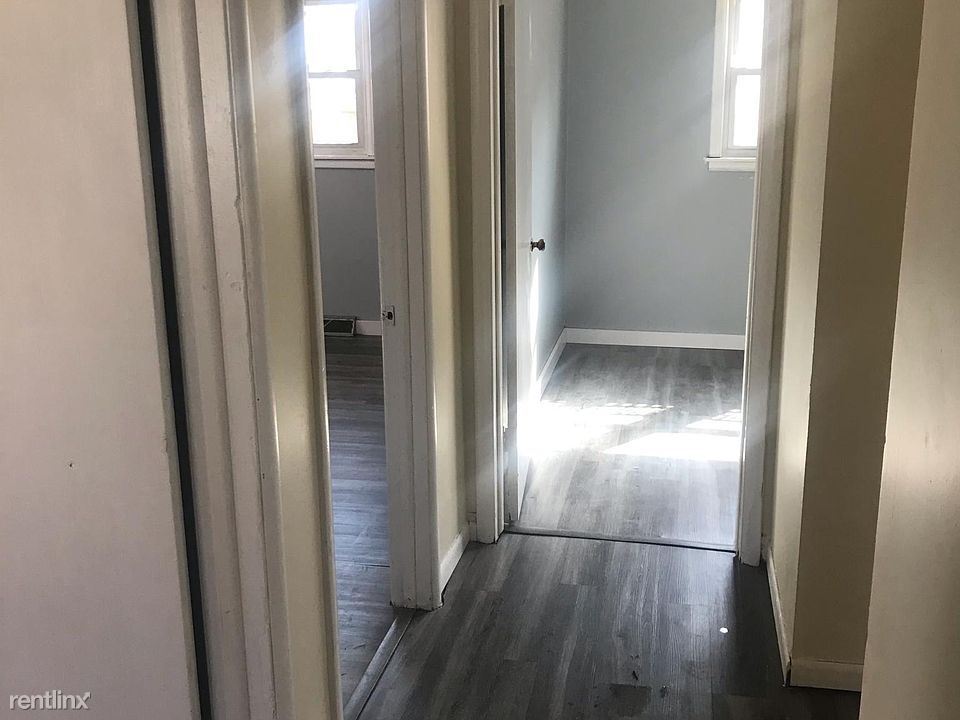 Building Photo - 4 br, 1 bath House - 1740 169th Street