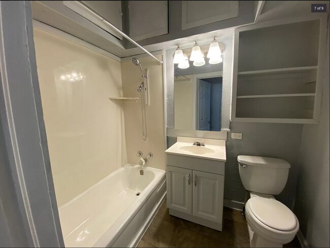 Bath - 1116 N Bell Ave