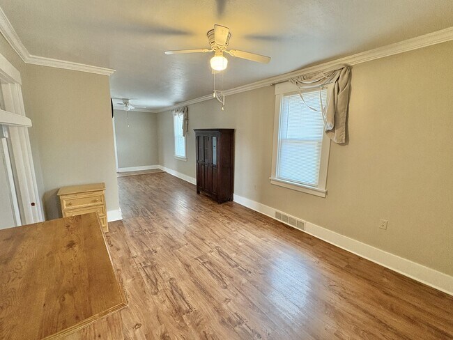 Foto del edificio - 793 Valley Rd