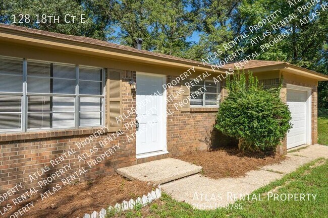 Building Photo - 128 18th Ct E