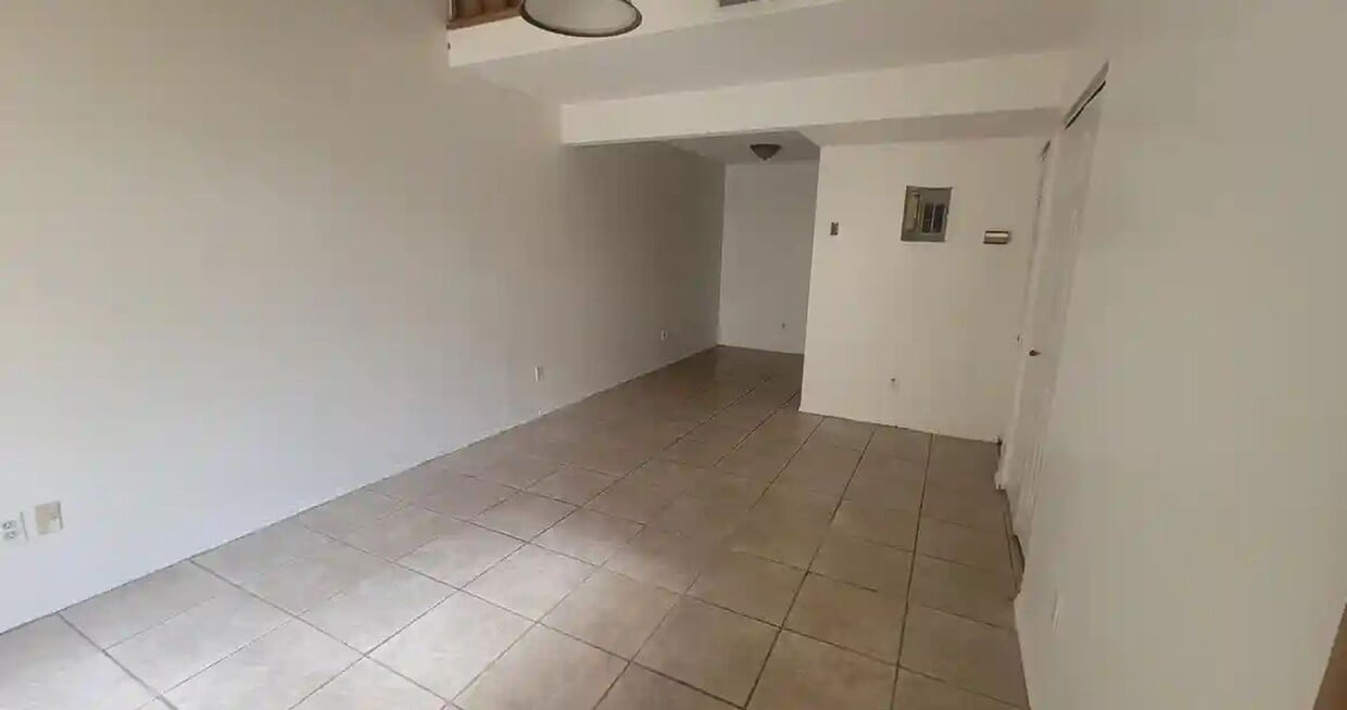 Foto del edificio - 3233/3235 Conner St