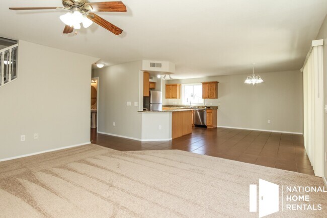 Building Photo - 17125 W Tara Ln