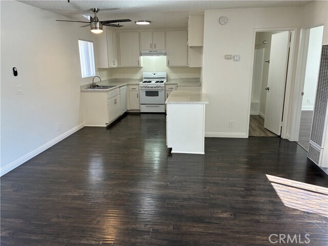 Foto del edificio - 13535 Yukon Ave