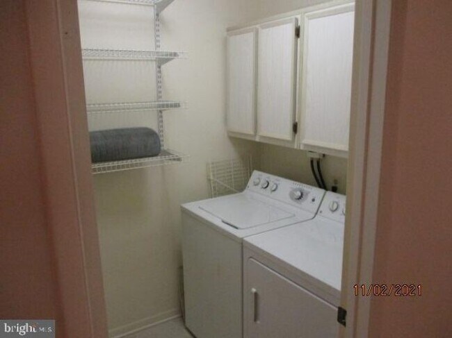 Foto del edificio - 15320 Pine Orchard Dr