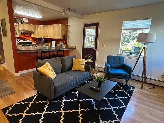 Foto del edificio - 328 E 15th Ave