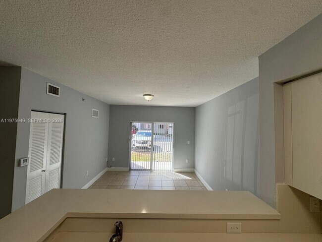 Foto del edificio - 11050 SW 196th St