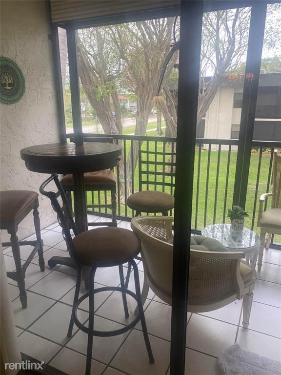 Foto del edificio - 2 br, 2 bath House - 225 SE 10th St Apt 11D