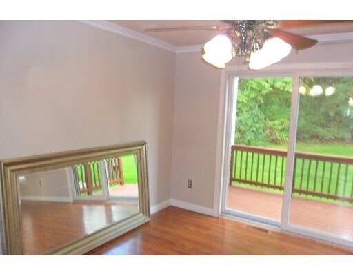 Foto del edificio - 34 Bellwood Cir