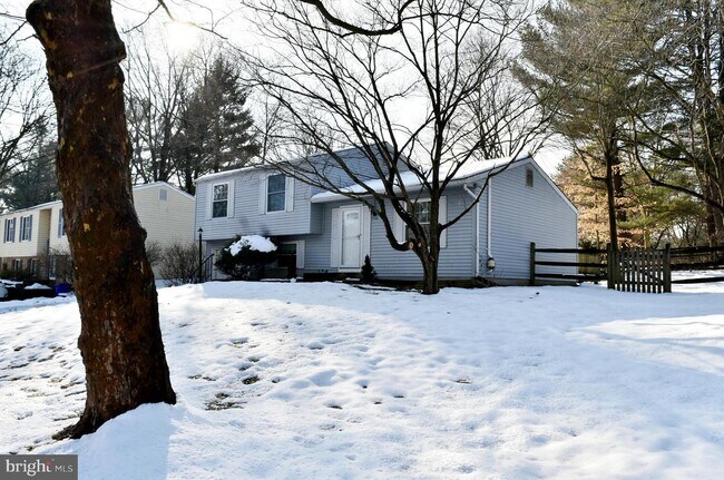 Foto del edificio - 7104 Banjo Ct