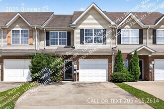 Building Photo - 2025 Queens Ct