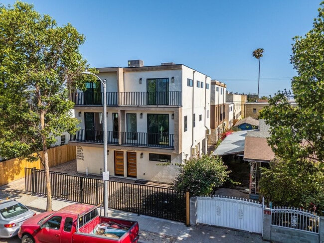 Building Photo - 5506 Barton Ave