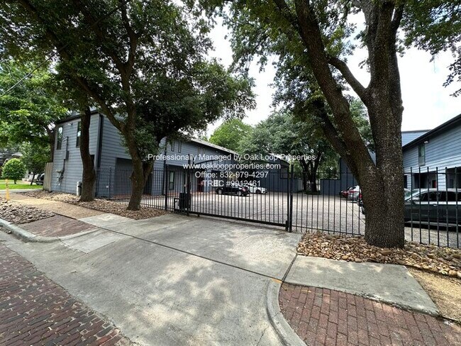 Building Photo - 2100 Commonwealth St