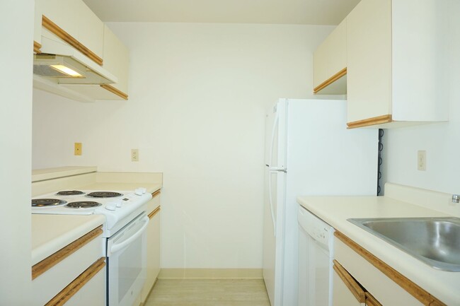 Building Photo - Pet Friendly Makakilo Condo with Gorgeous ...