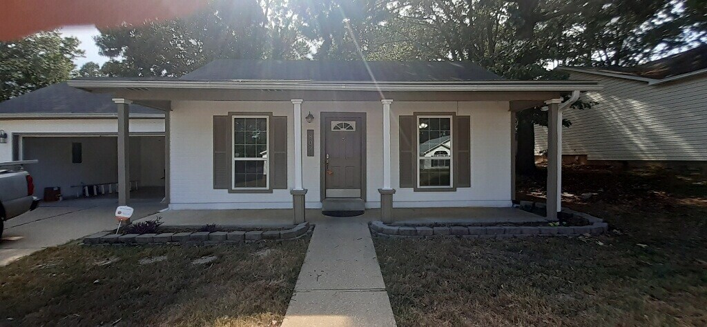 Foto principal - 807 Brookfield