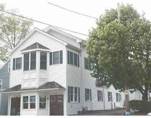 Primary Photo - 484 Washington St