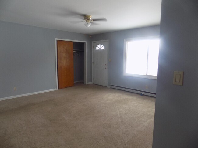 Building Photo - 141 Jac Ct