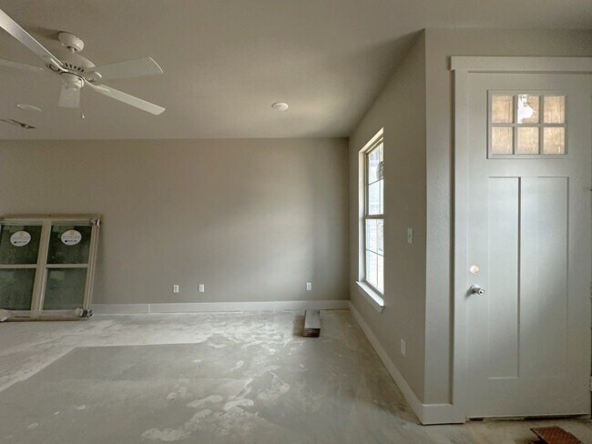 Foto del edificio - Tour Today! 3 Bedroom 2 Bath New Construct...
