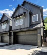 Building Photo - 3732 Seabrook St