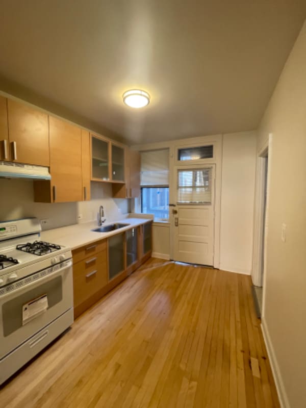 Photo - 2143 W Chase Ave (Chicago, IL) Apartment