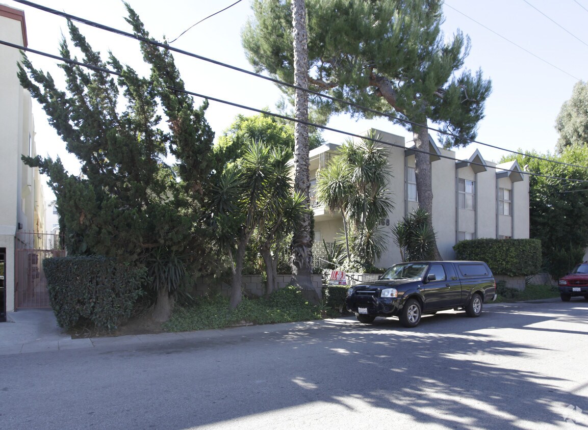 Building Photo - 11168 Acama St
