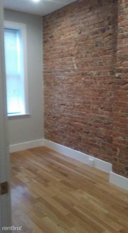 Foto del edificio - 981 Wyckoff Ave