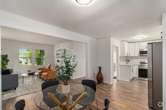 Building Photo - 3181 Pennington Cir SW