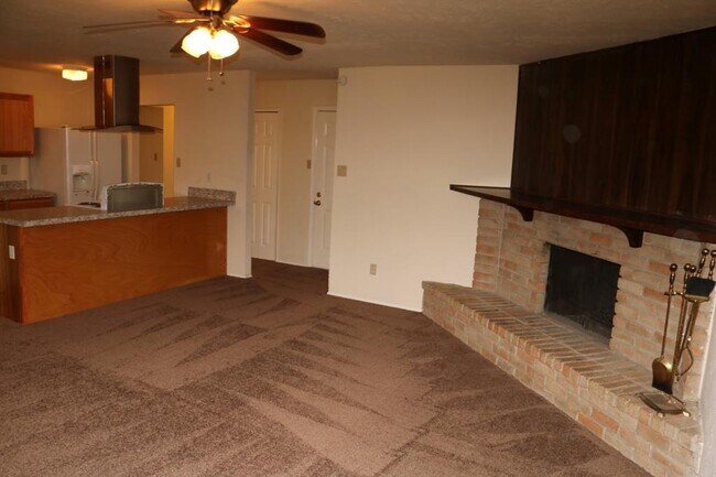 Building Photo - 17514 Autumn Trails Ln
