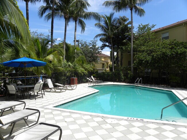 Foto del edificio - 761 N Pine Island Rd