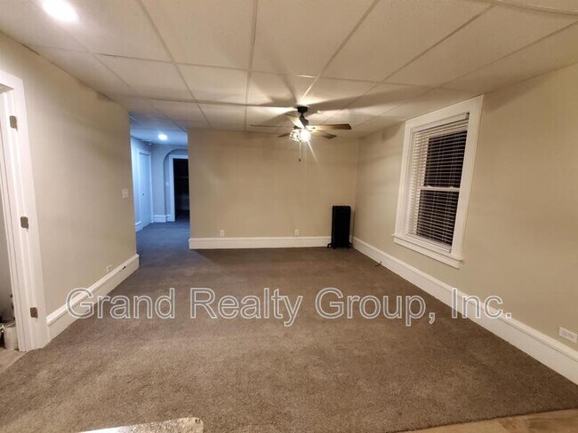 Foto del edificio - 137 Cedar Ave Ave