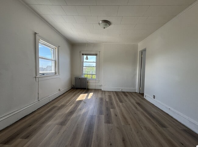 Building Photo - 141 Lembeck Ave