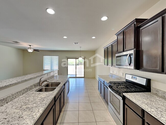 Foto del edificio - 11754 W Vanderbilt Farms Way