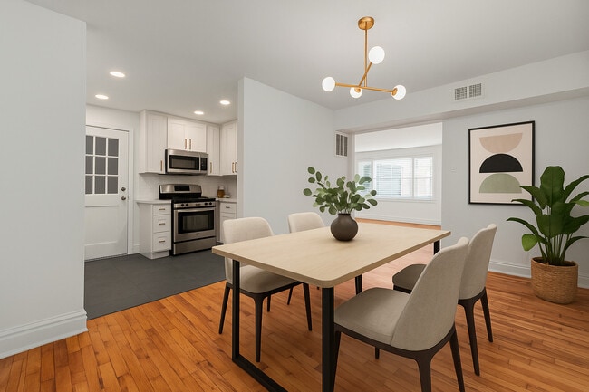 Building Photo - 7517-19 Oxford Dr