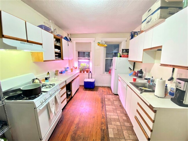 Foto del edificio - 447 Park Dr