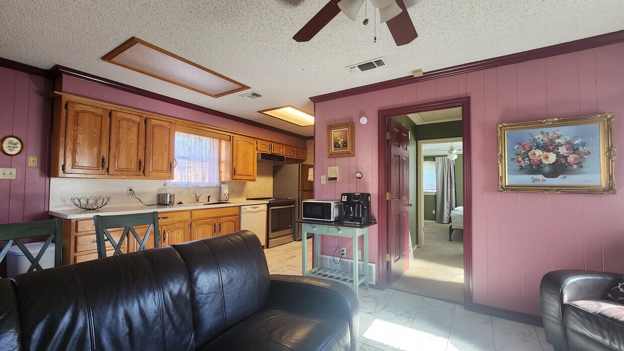 Building Photo - 5709 Ledgestone Dr