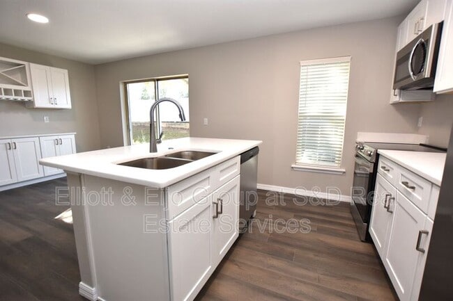 Building Photo - 3723 Woodbury Hill Loop