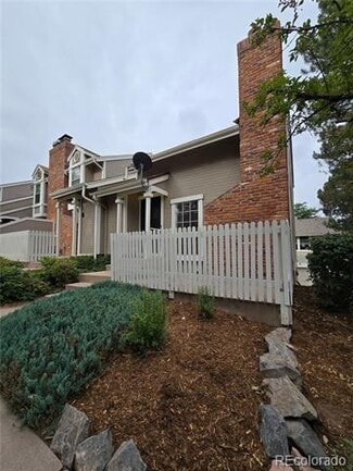 Building Photo - 2832 W Long Dr