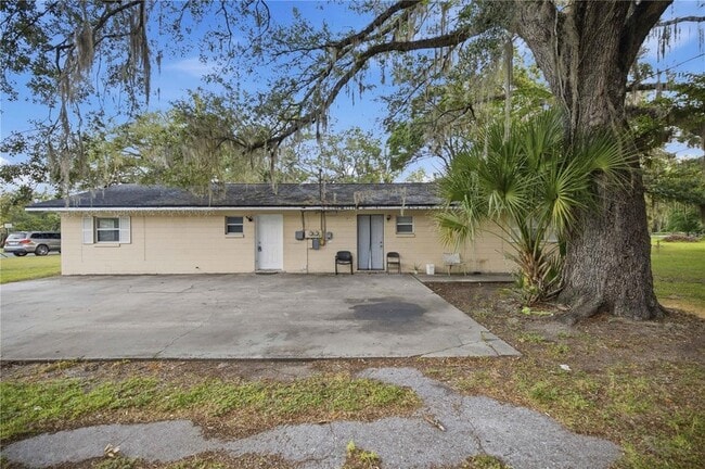 Foto del edificio - 421 NE 26th Ct