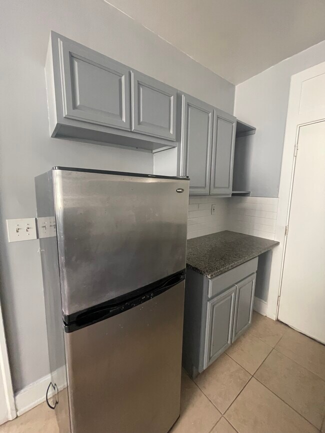 207 S Harrison St 23 - 220 S Harrison St