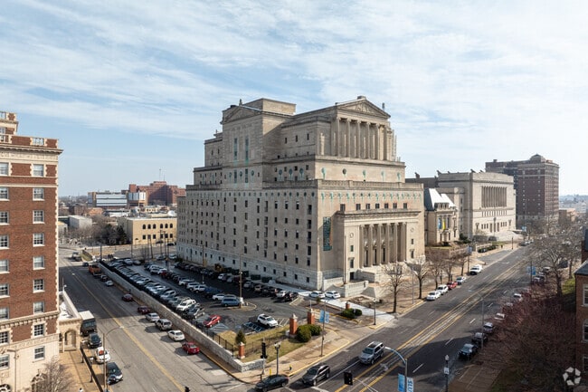 The B on Lindell - B on Lindell Apartments