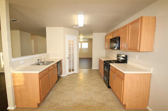 Building Photo - 9012 Troy Dr