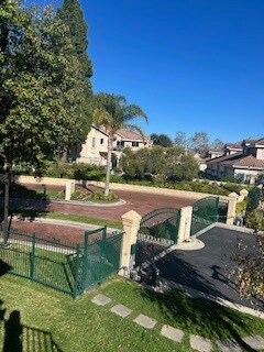 Foto del edificio - 455 Kennerick Ln