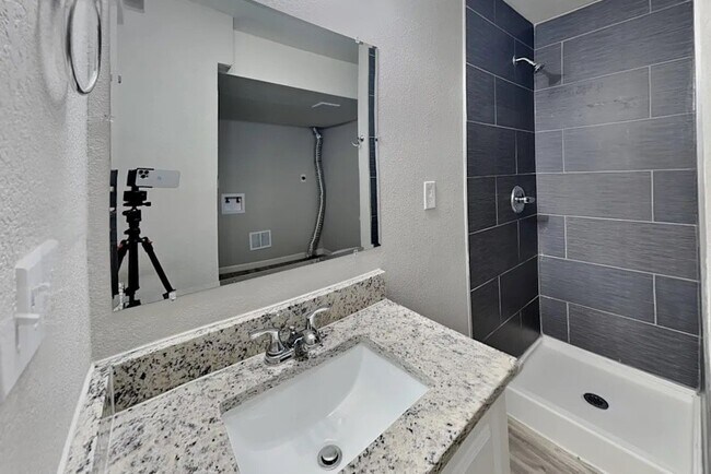 Foto del edificio - 10851 Ingalls Cir